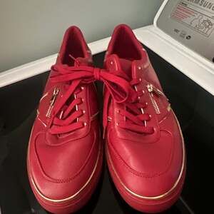 NEW Guess Men's Casual Red/Gold Shoes Sz. 13 Streetwear Bold Red